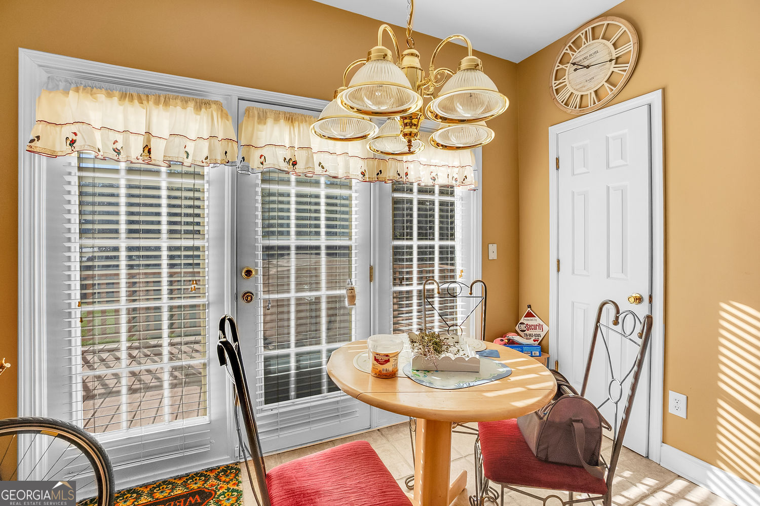 1905 Embassy Walk LN