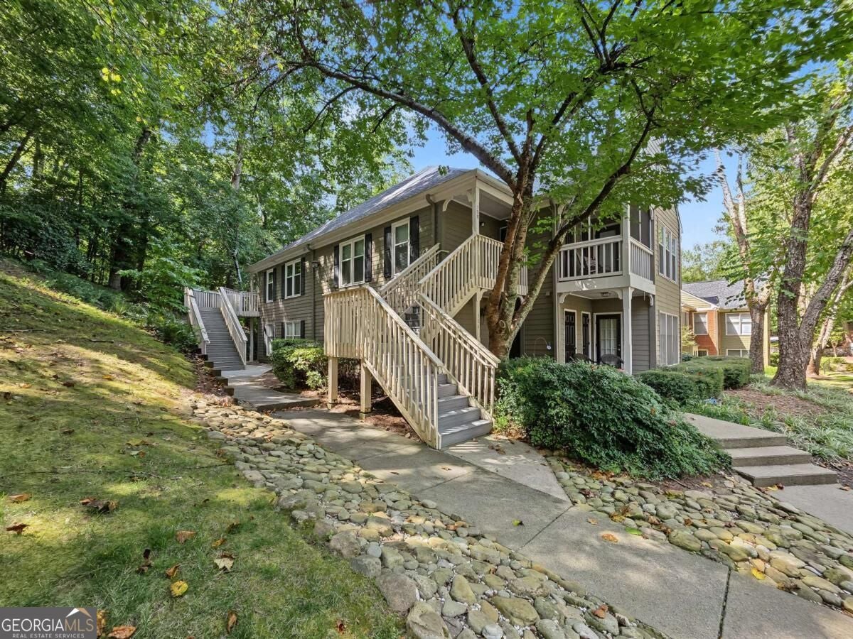 306 Bainbridge DR