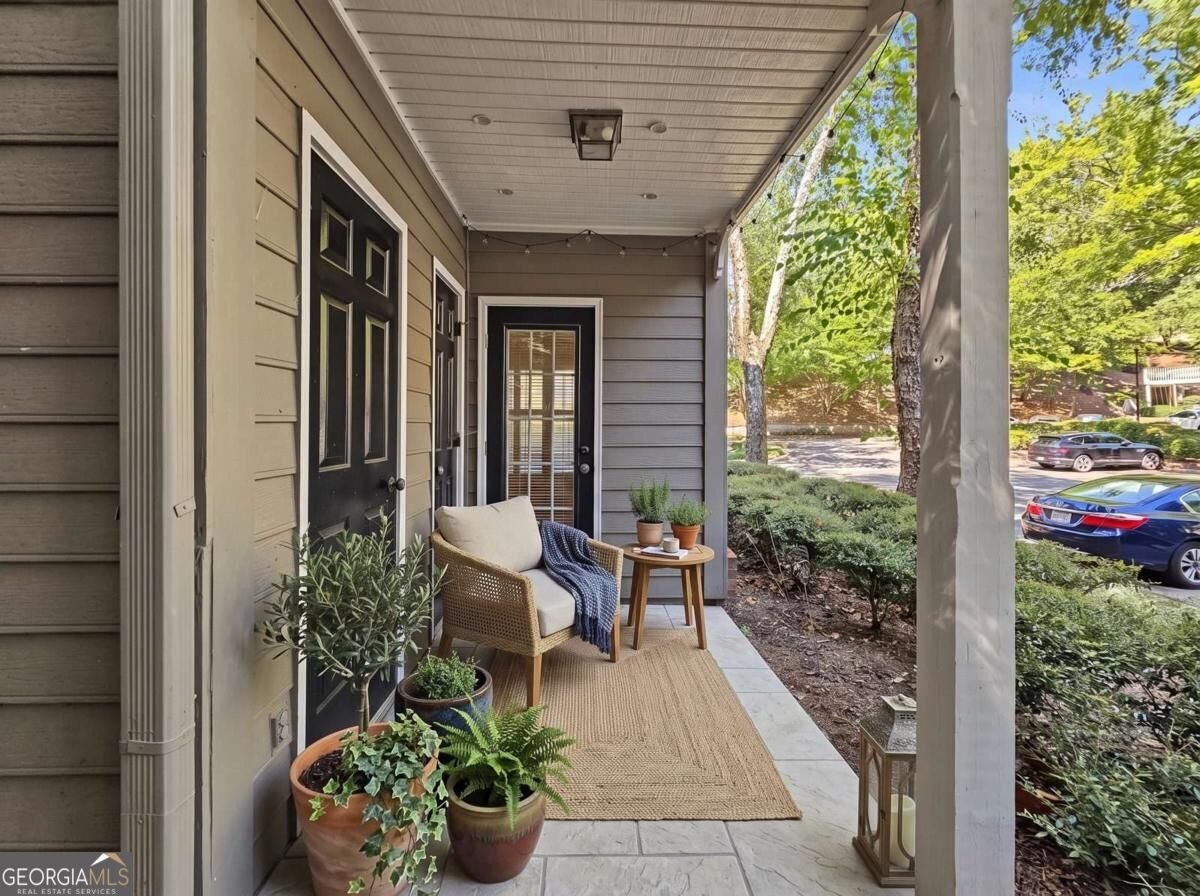306 Bainbridge DR