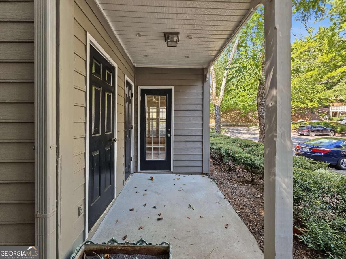 306 Bainbridge DR