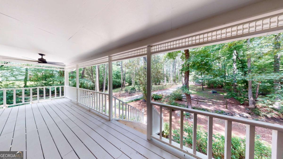 203 Cedar Creek CT