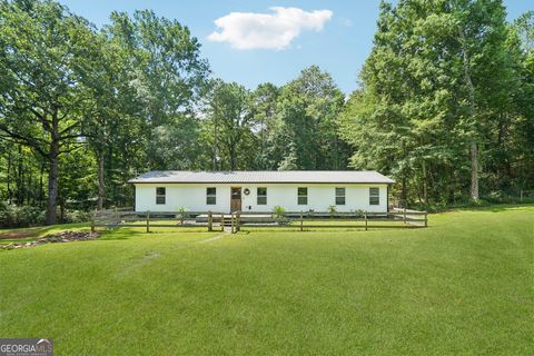 Photo of 1199 Bo Bo Banks Road, Grantville, GA 30220 (MLS # 10799629)
