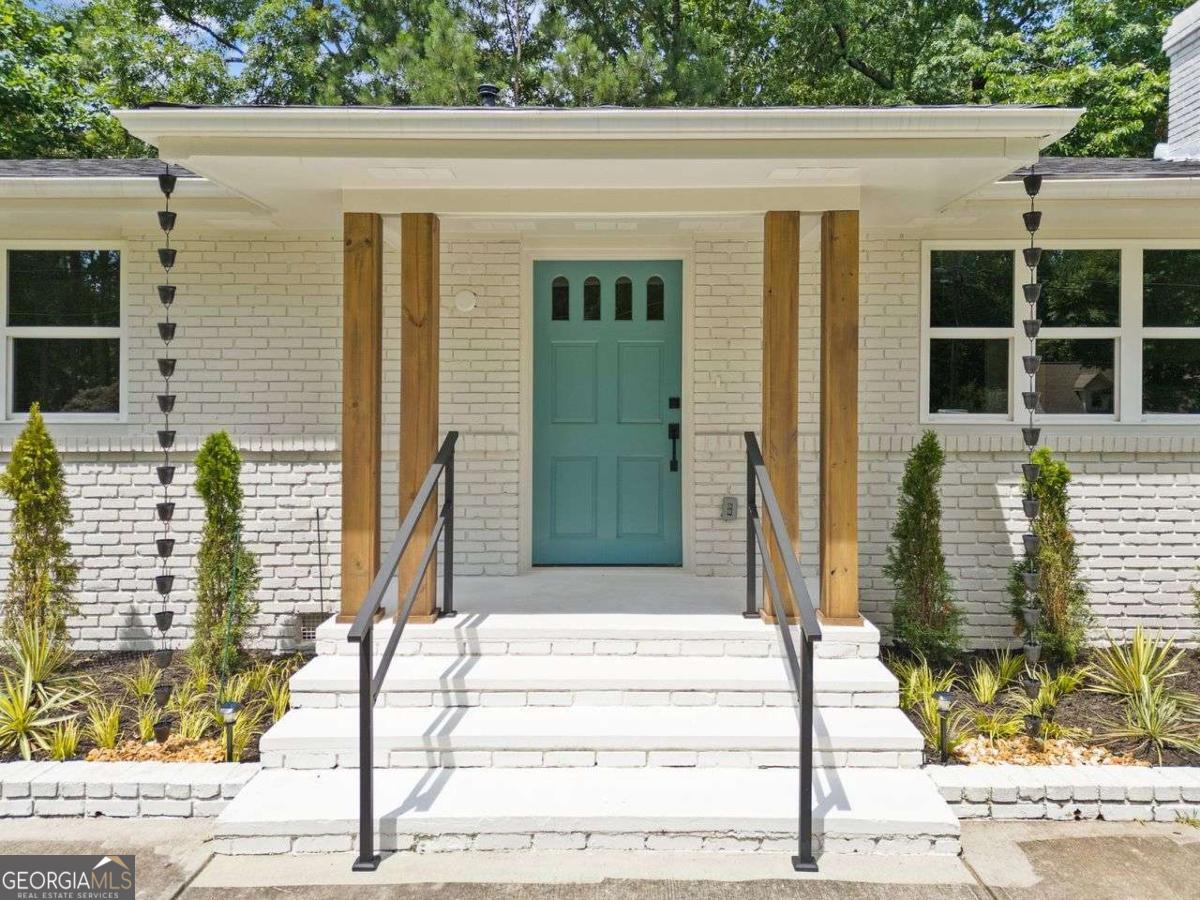 401 COTTONWOOD DR