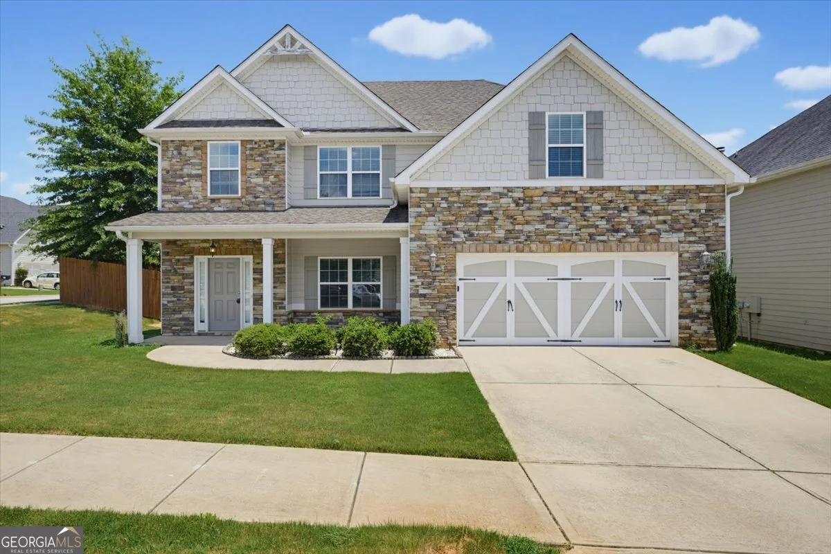15 Hughston Walk