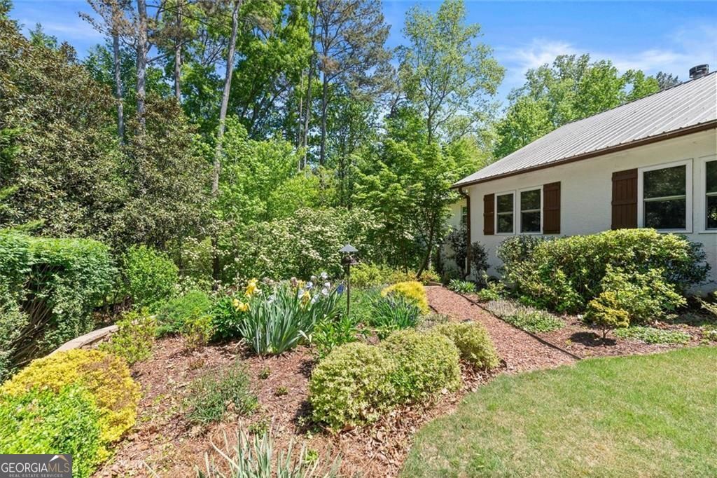 155 Crowe RD