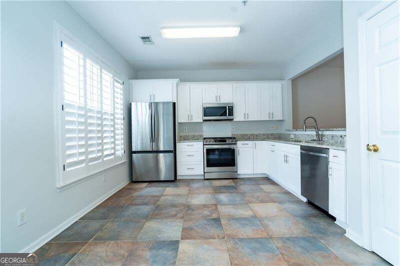 2766 Ashleigh LN