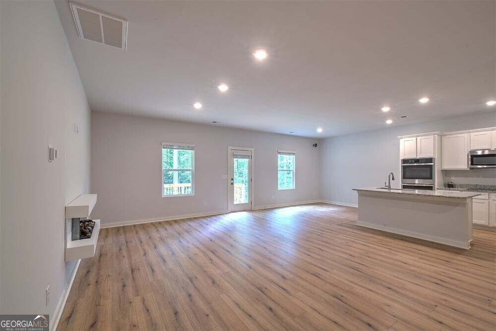 135 Post Oak DR 207