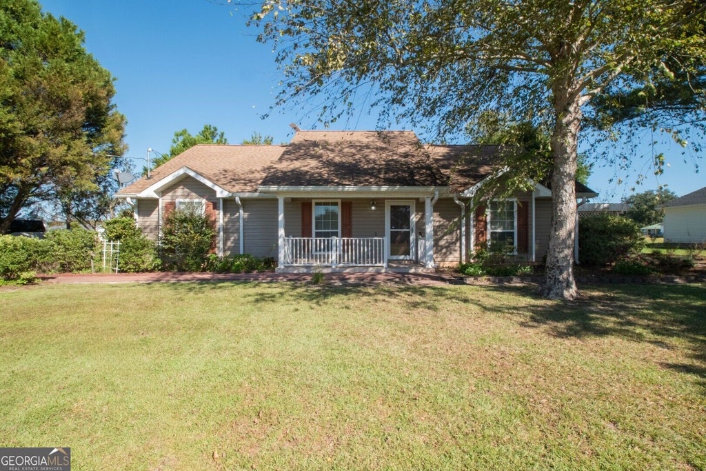 Photo of 4024 MEADOW Circle, BLACKSHEAR, GA 31516 (MLS # 10878782)