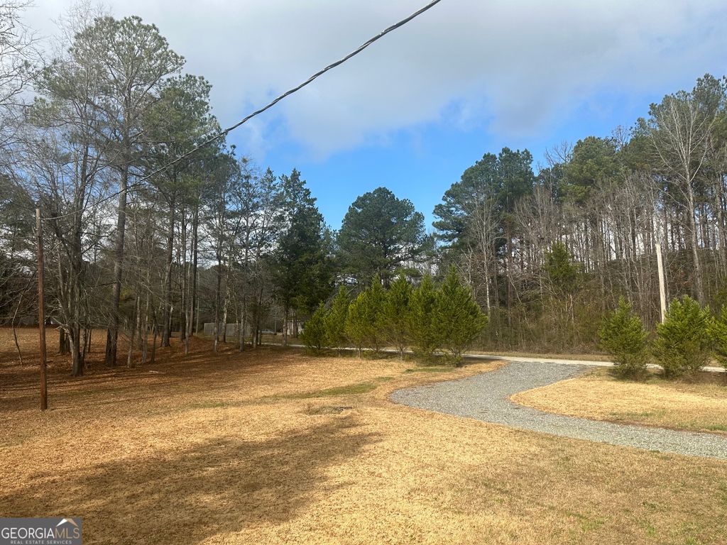 Photo of 969 Flowers Road, Molena, GA 30258 (MLS # 10730155)