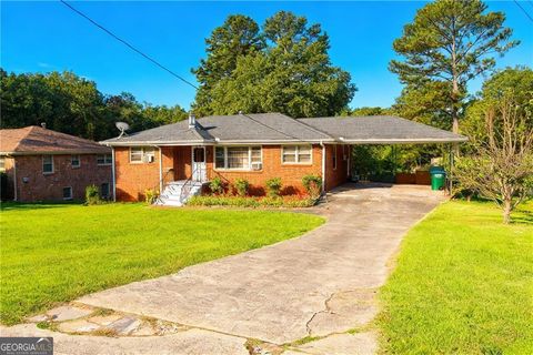 Photo of 3802 Chatham Drive, Atlanta, GA 30340 (MLS # 10634859)