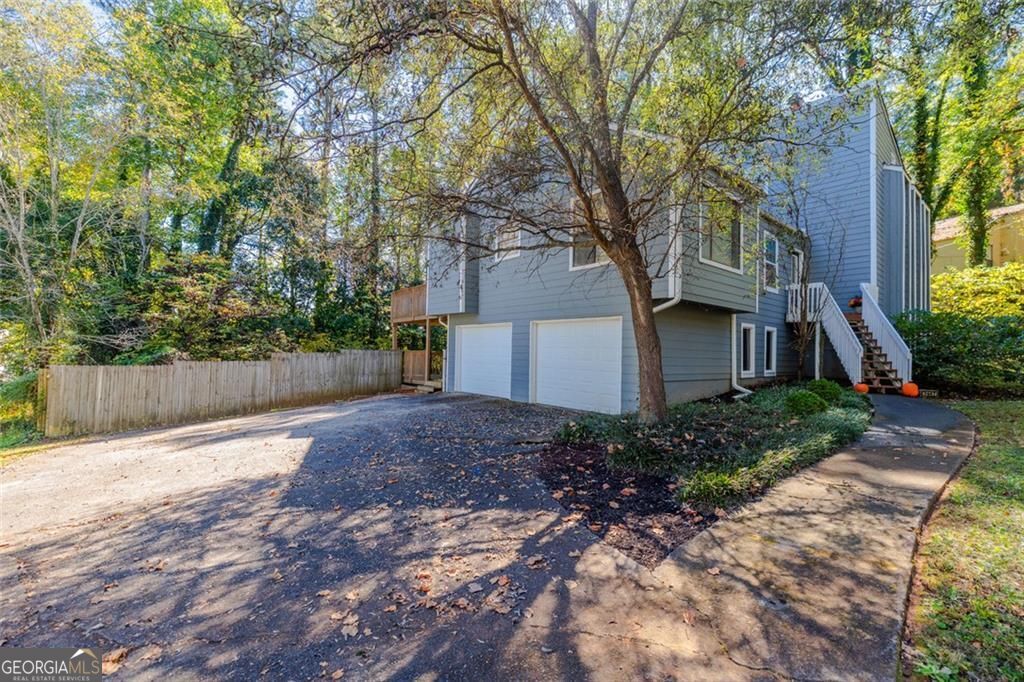 3962 Fairington DR