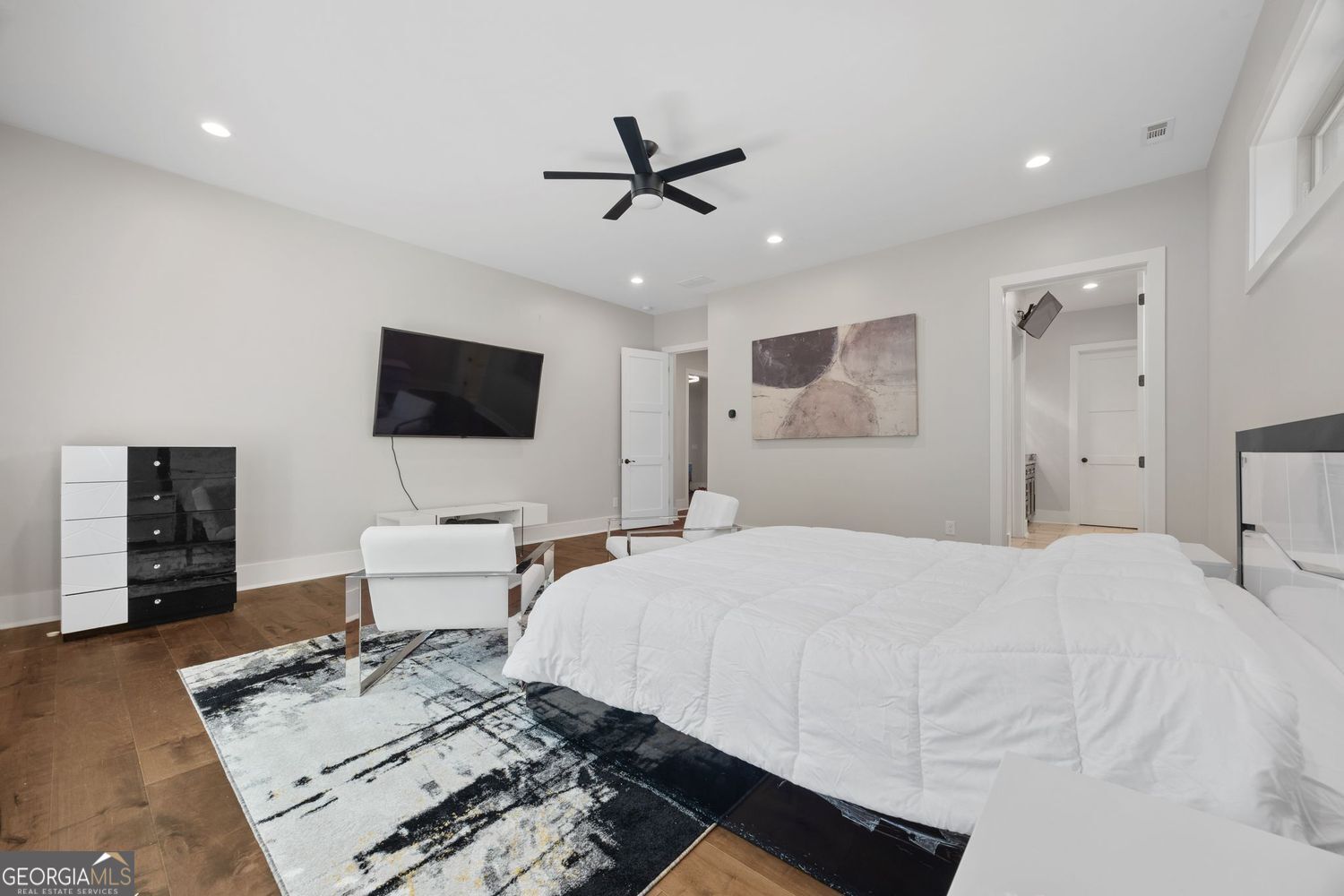 Fayetteville, Georgia 30214, United States, 5 Bedrooms Bedrooms, ,5 BathroomsBathrooms,Residential,Active,236385