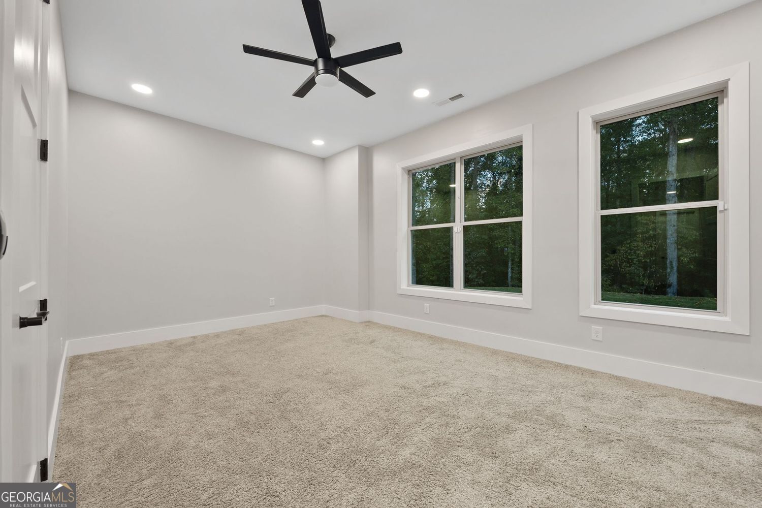 Fayetteville, Georgia 30214, United States, 5 Bedrooms Bedrooms, ,5 BathroomsBathrooms,Residential,Active,236385