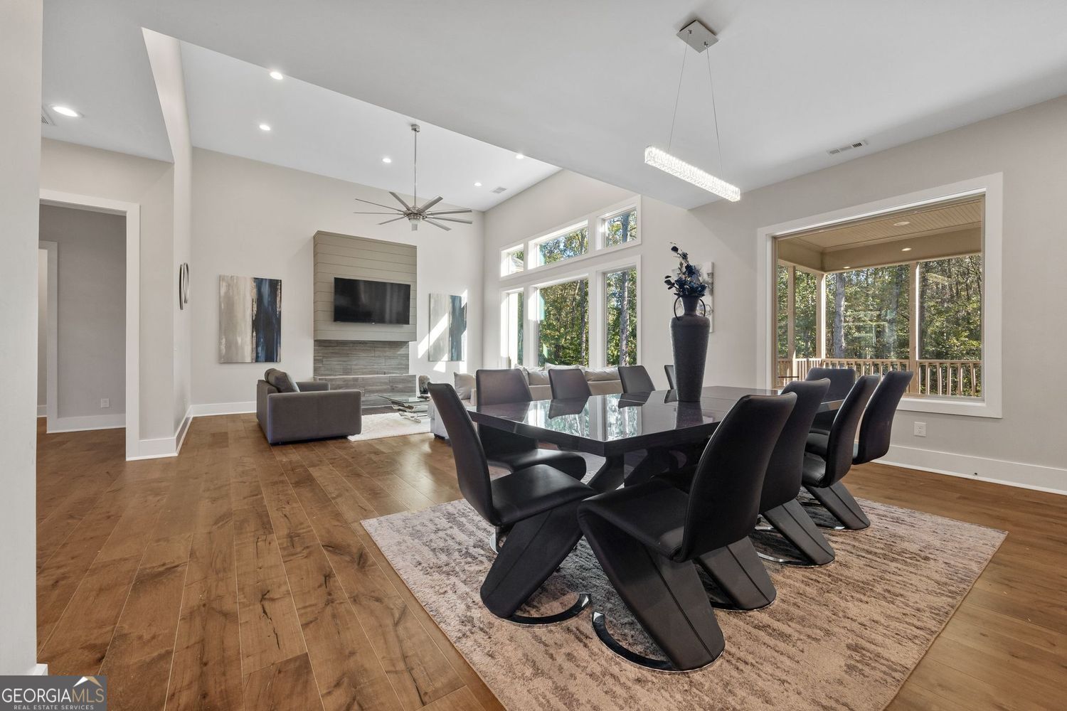 Fayetteville, Georgia 30214, United States, 5 Bedrooms Bedrooms, ,5 BathroomsBathrooms,Residential,Active,236385