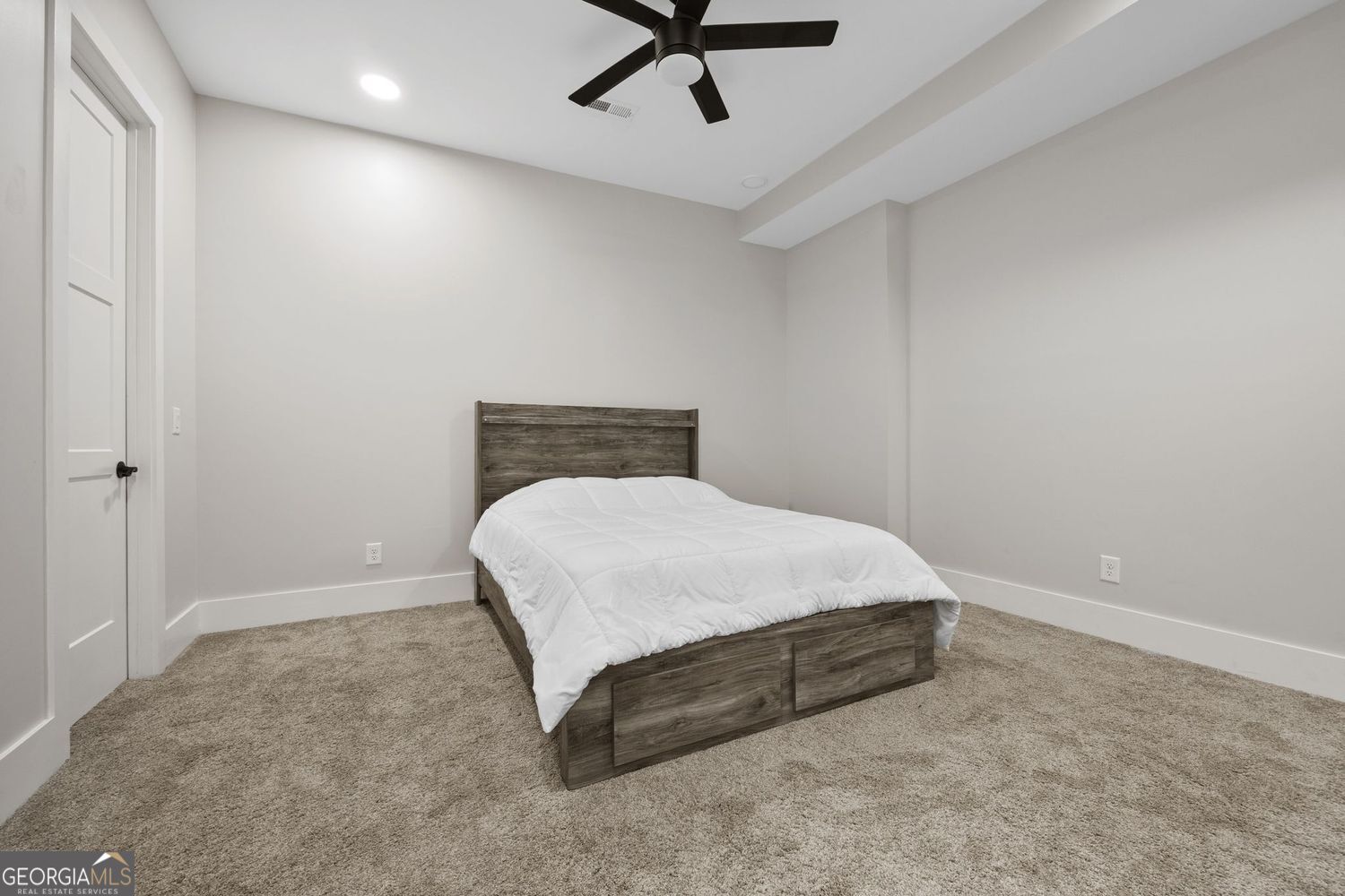 Fayetteville, Georgia 30214, United States, 5 Bedrooms Bedrooms, ,5 BathroomsBathrooms,Residential,Active,236385