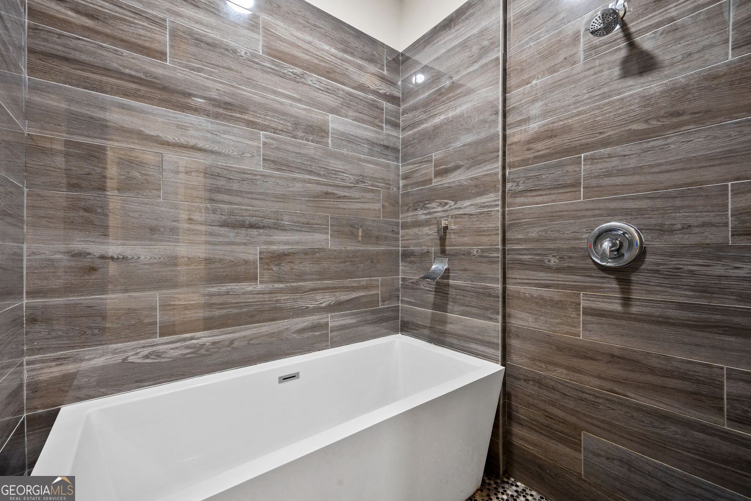 Fayetteville, Georgia 30214, United States, 5 Bedrooms Bedrooms, ,5 BathroomsBathrooms,Residential,Active,236385