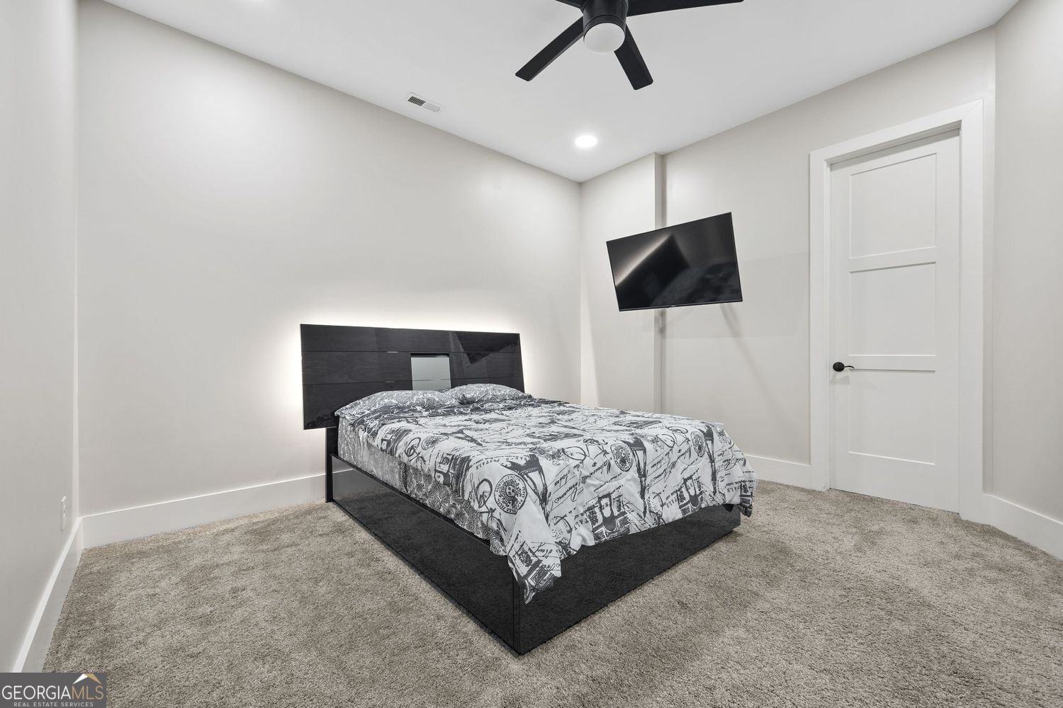 Fayetteville, Georgia 30214, United States, 5 Bedrooms Bedrooms, ,5 BathroomsBathrooms,Residential,Active,236385