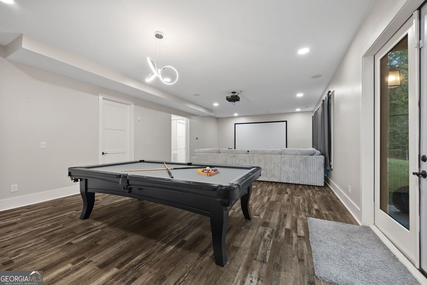 Fayetteville, Georgia 30214, United States, 5 Bedrooms Bedrooms, ,5 BathroomsBathrooms,Residential,Active,236385