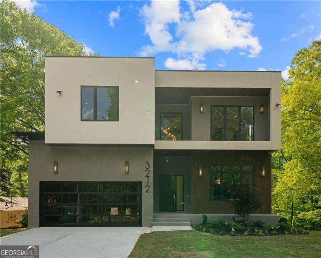 Photo of 3212 Towerview Drive NE, Atlanta, GA 30324 (MLS # 10739961)