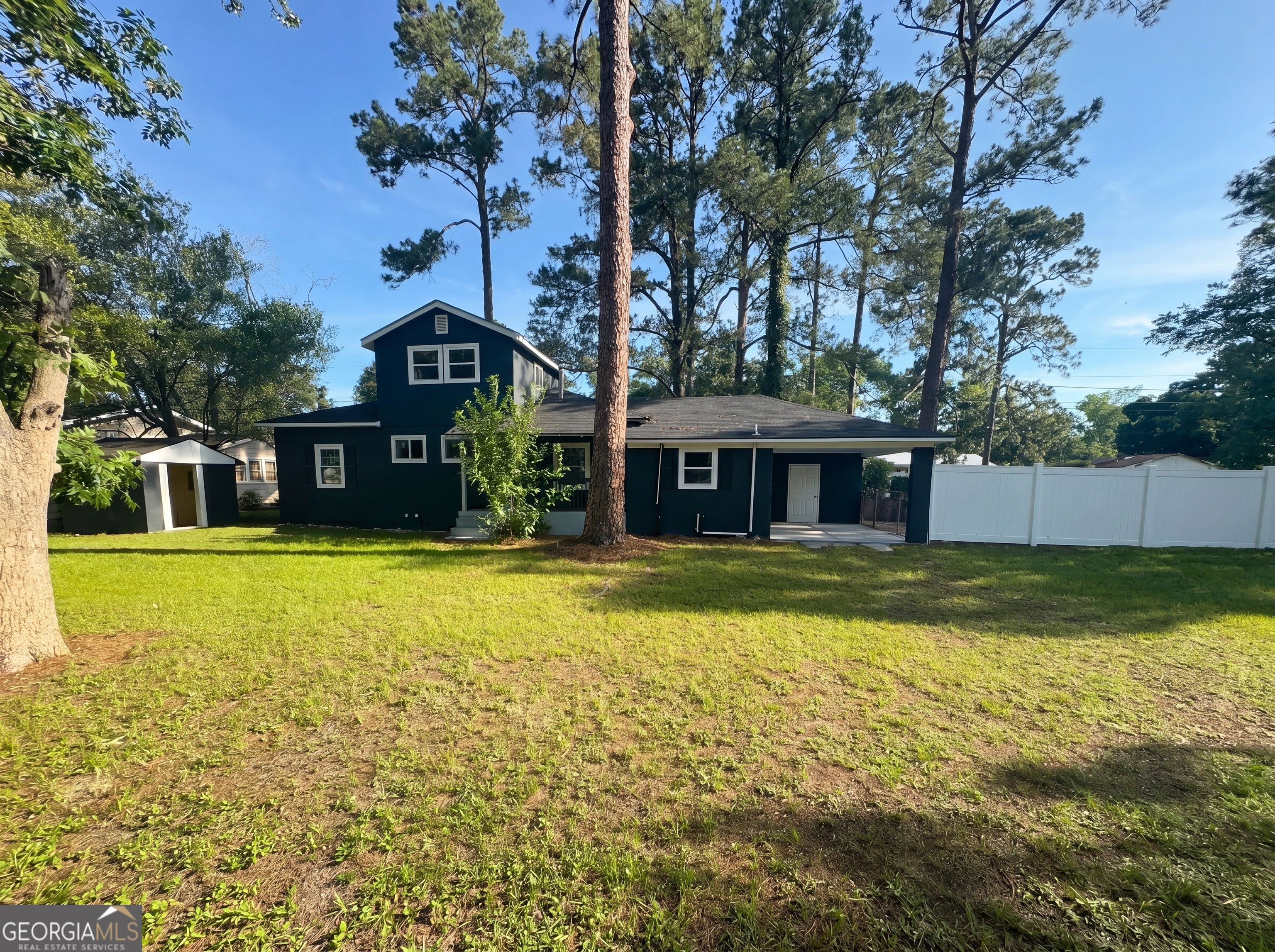601 Community DR