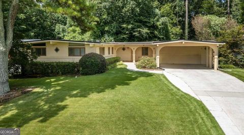 Photo of 1190 Arborvista Drive NE, Atlanta, GA 30329 (MLS # 10622447)