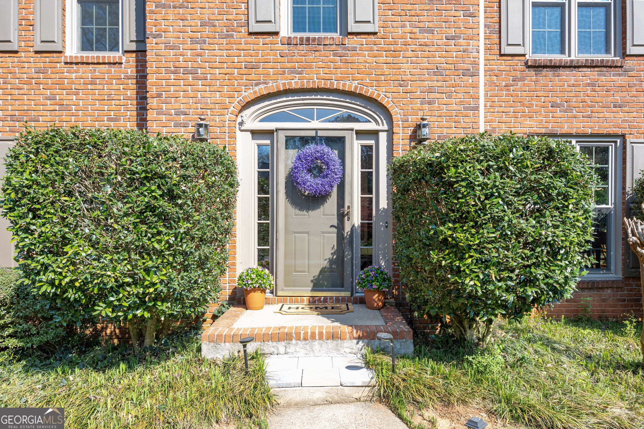 2093 Halfmoon BLF NW