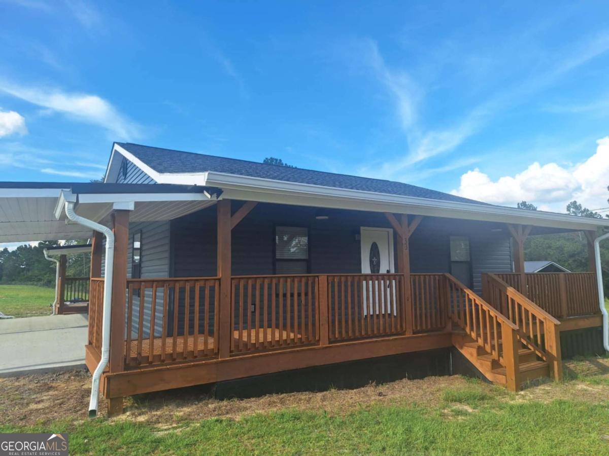 Brand New 1200 sq ft 2 bed, 2 bath home on 1 acre.