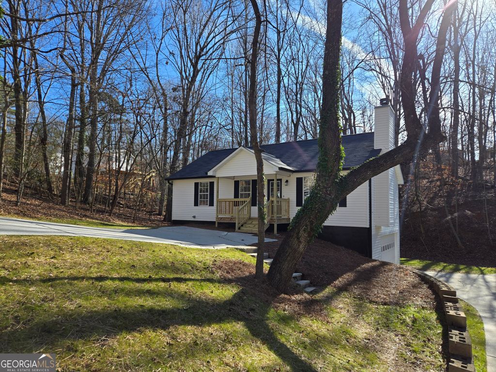 Photo of 3101 Arrowhead Drive, Gainesville, GA 30506 (MLS # 10661241)