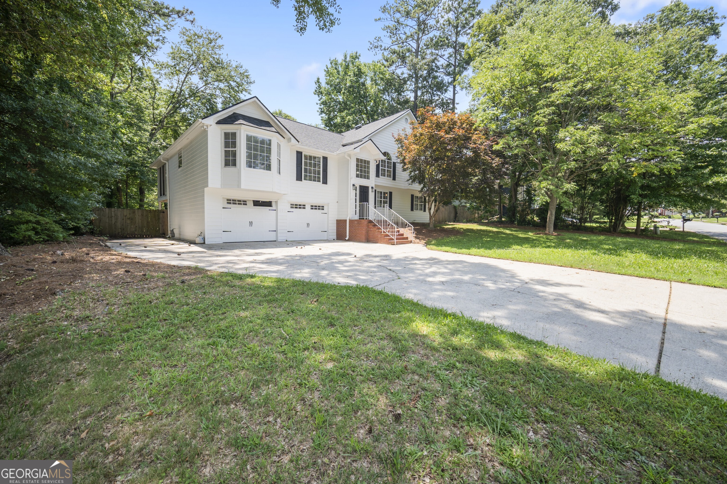 990 Trestle DR