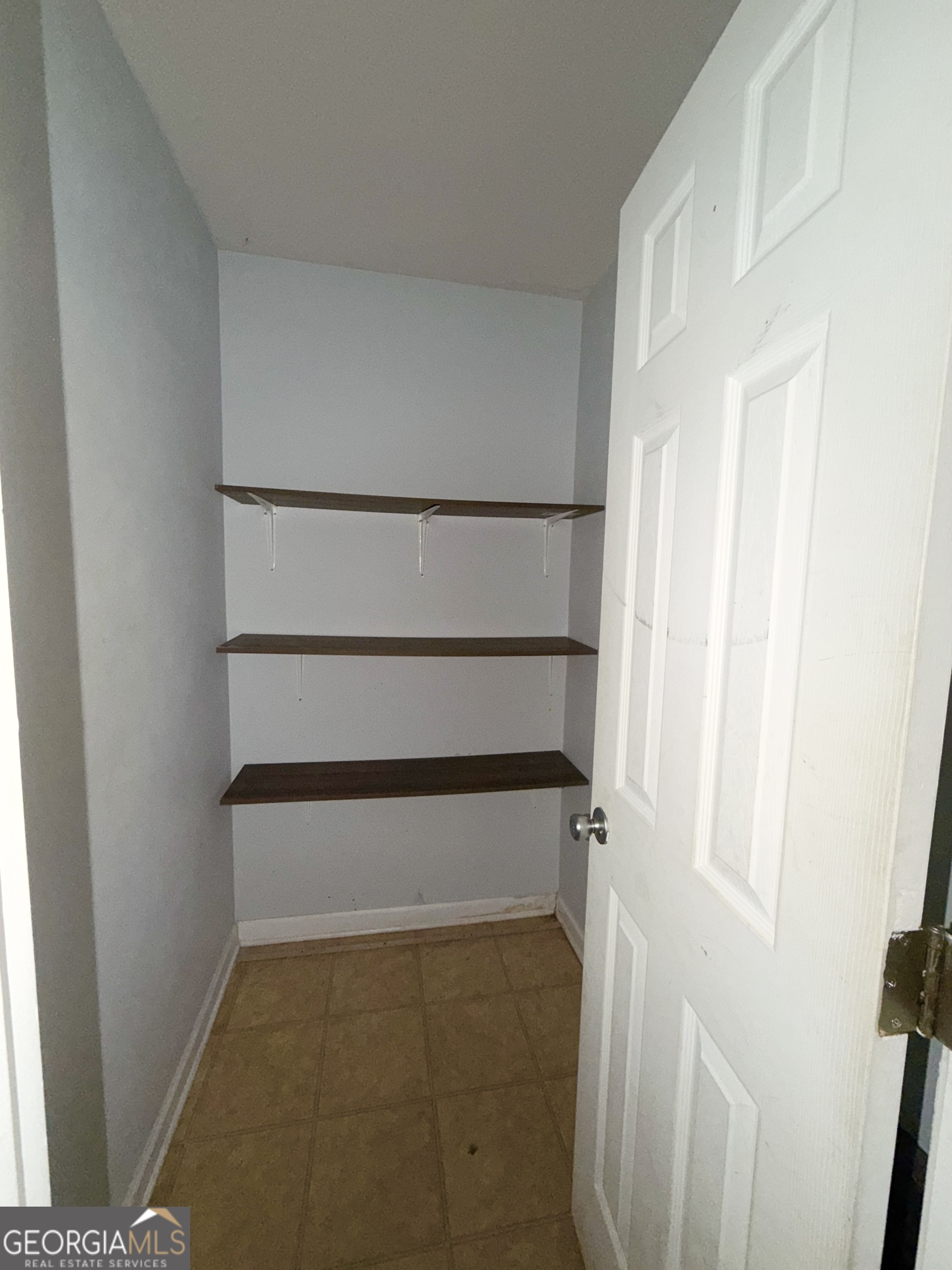 620 Superior WAY