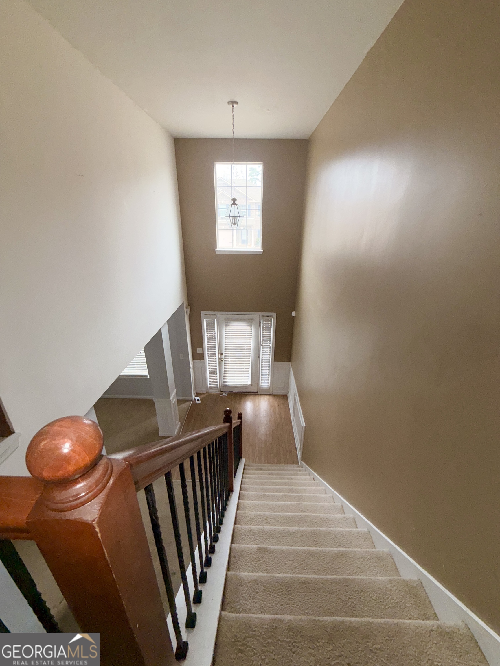 620 Superior WAY