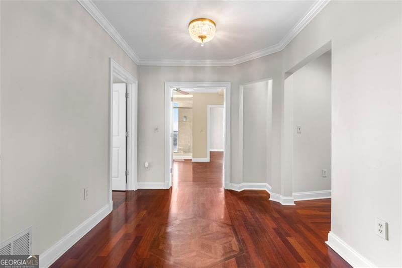 2881 Peachtree RD 1003