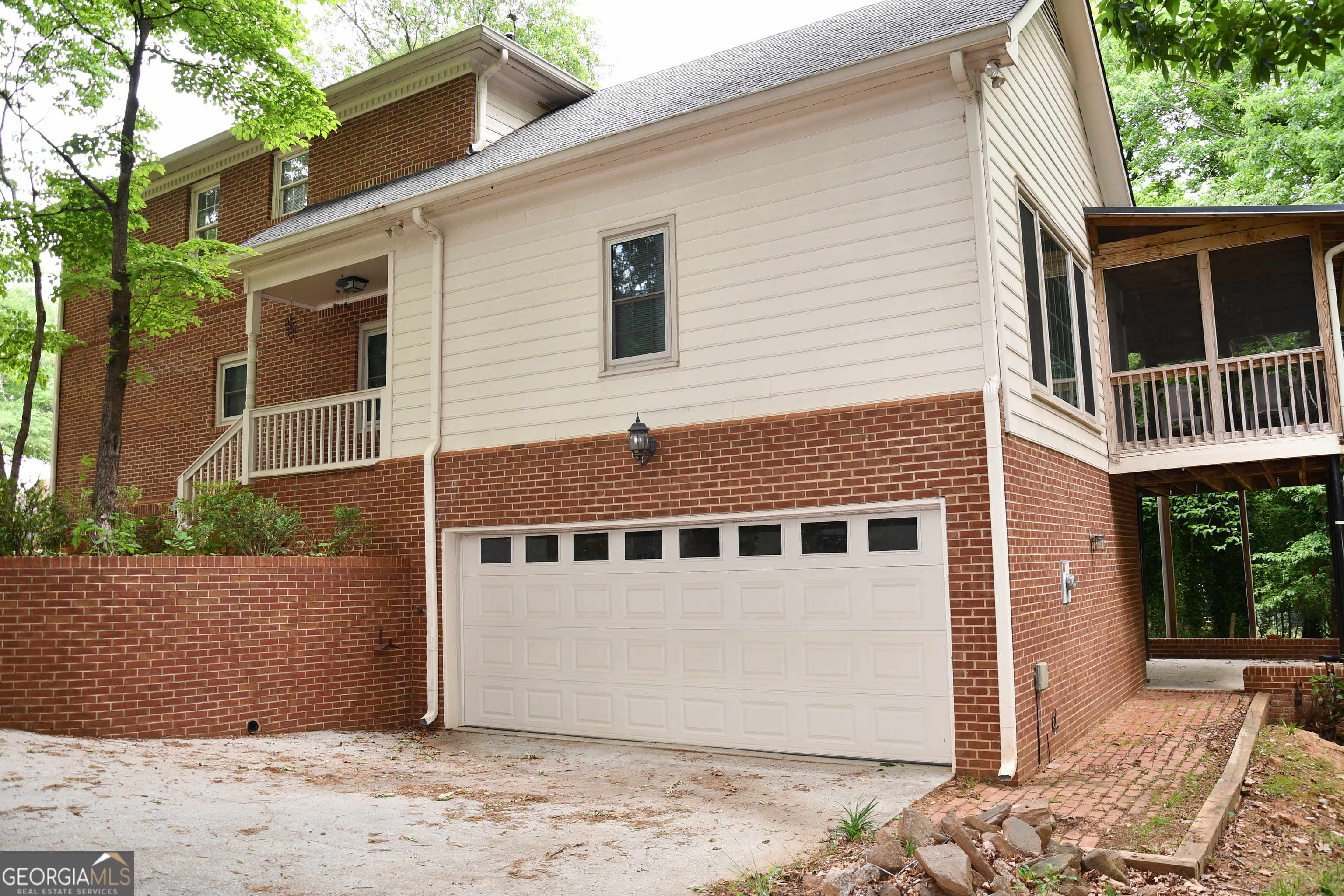 1180 Azalea CIR SE