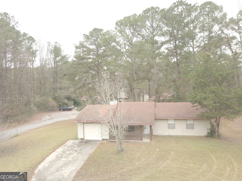 Photo of 42 Skylark Lane, Jonesboro, GA 30238 (MLS # 10652184)