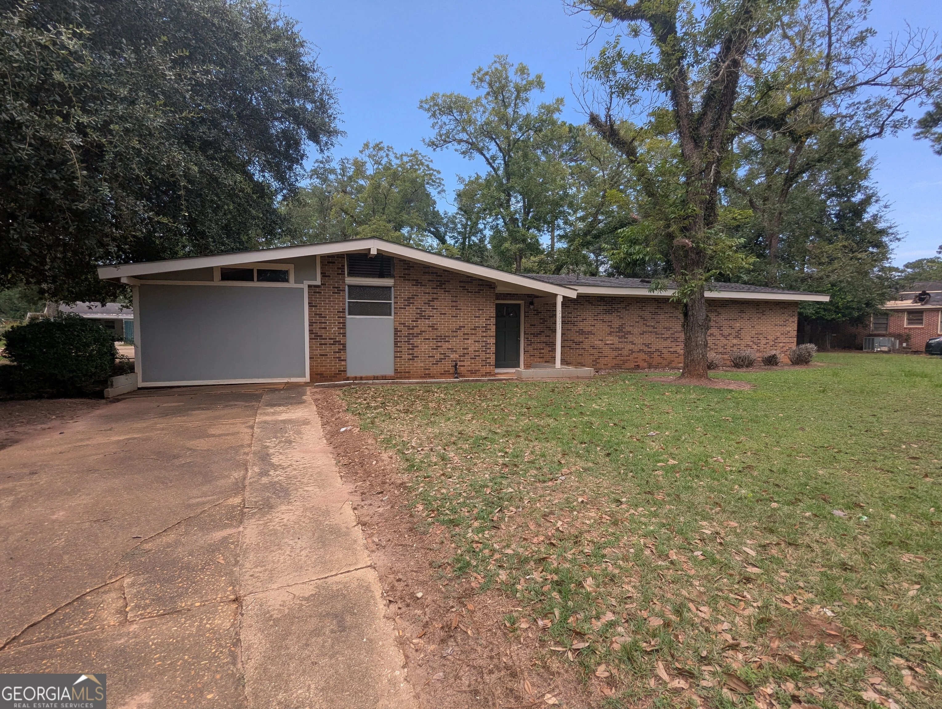 2021 Whispering Pines Road