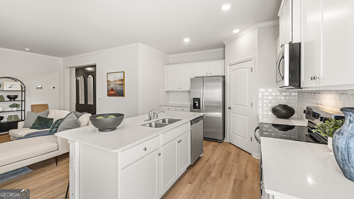 3085 Yellowhammer DR