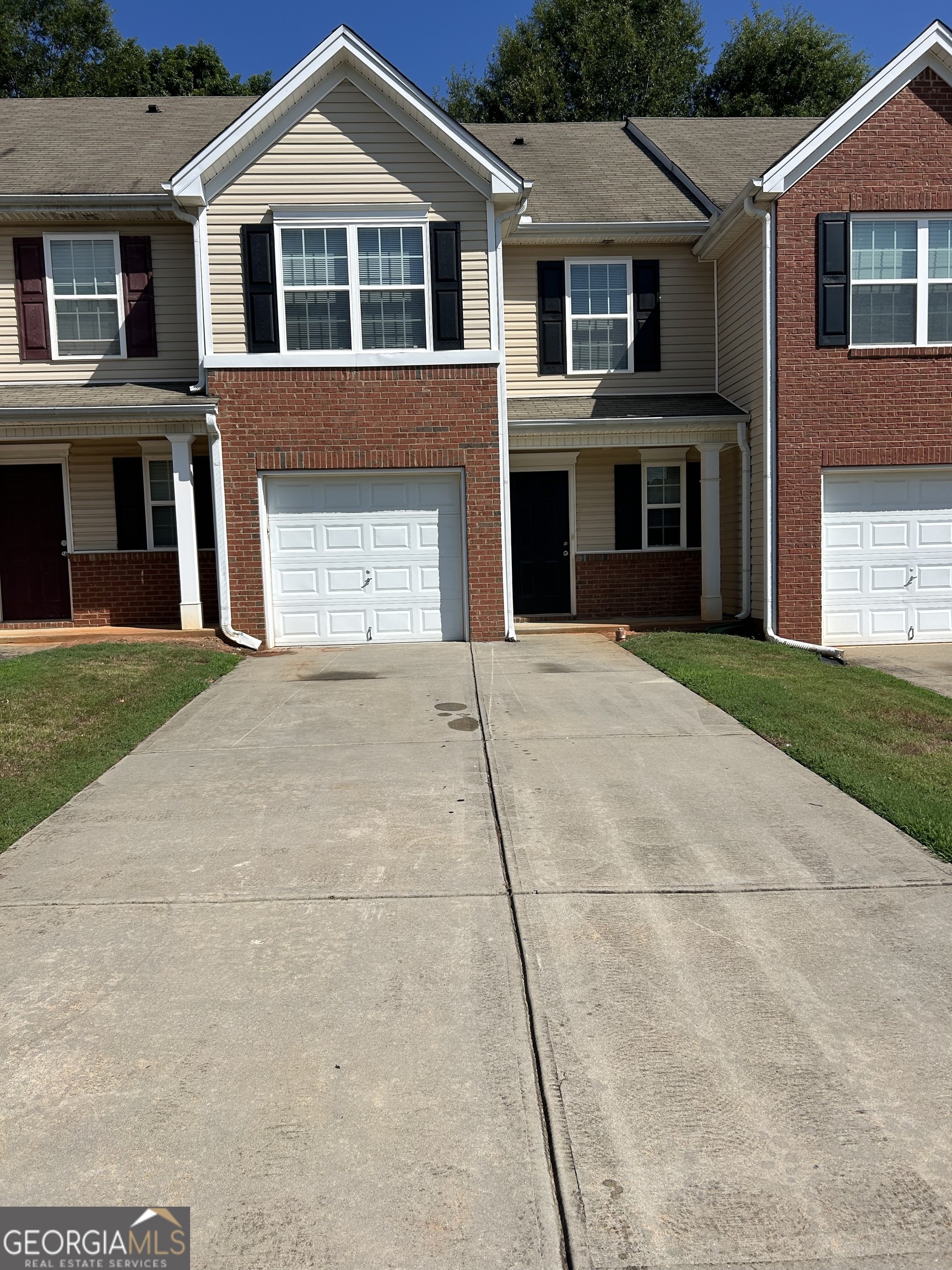 Just minutes to downtown Lawrenceville. Quick access to University Parkway, Gwinnett Airport, Restaurants and Entertainment. Enjoy the neighborhood pool! Bright entrance foyer opens to family room with fireplace with view from the eat in kitchen. Spacious primary suite with a walk in closet. Laundry is upstairs! Excalibur Homes does not advertise on Facebook or Craigslist. Be advised that the sq ft and other features provided may be approximate. Prices and/or availability dates may change without notice. Lease terms 12 months or longer. Application fee is a non-refundable $75 per adult over 18 years of age. One-time $200 Administrative fee due at move-in. Most homes are pet-friendly. Breed restrictions may apply. Rental insurance required.