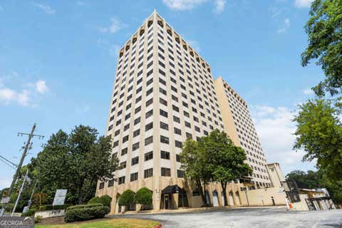 Photo of 2479 Peachtree Road NE #1708, Atlanta, GA 30305 (MLS # 10828861)