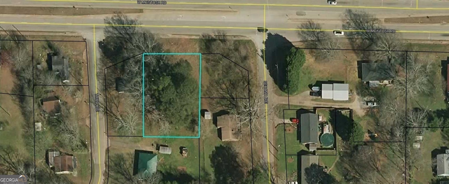 Great Location, 2 lots tax id 100 03003 address 1796 W Mcintosh