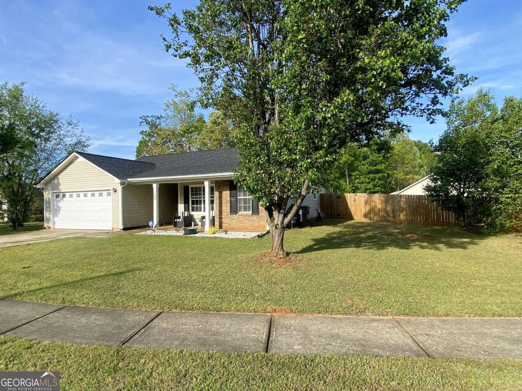 Photo of 188 Waters Edge Drive, Locust Grove, GA 30248 (MLS # 10725686)