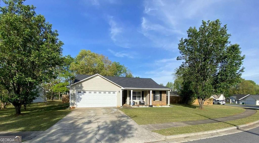 Photo of 188 Waters Edge Drive, Locust Grove, GA 30248 (MLS # 10725686)