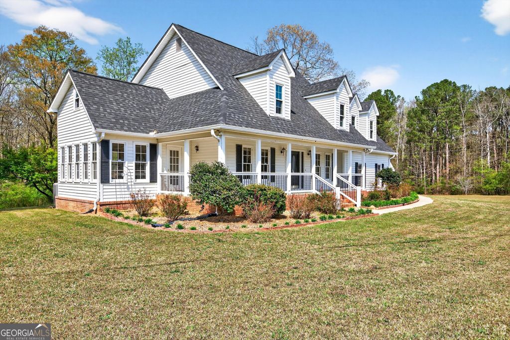 Photo of 105 Crabtree Road, Griffin, GA 30223 (MLS # 10720344)