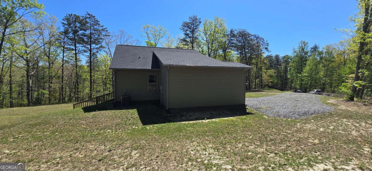 2297 Highway 136 W