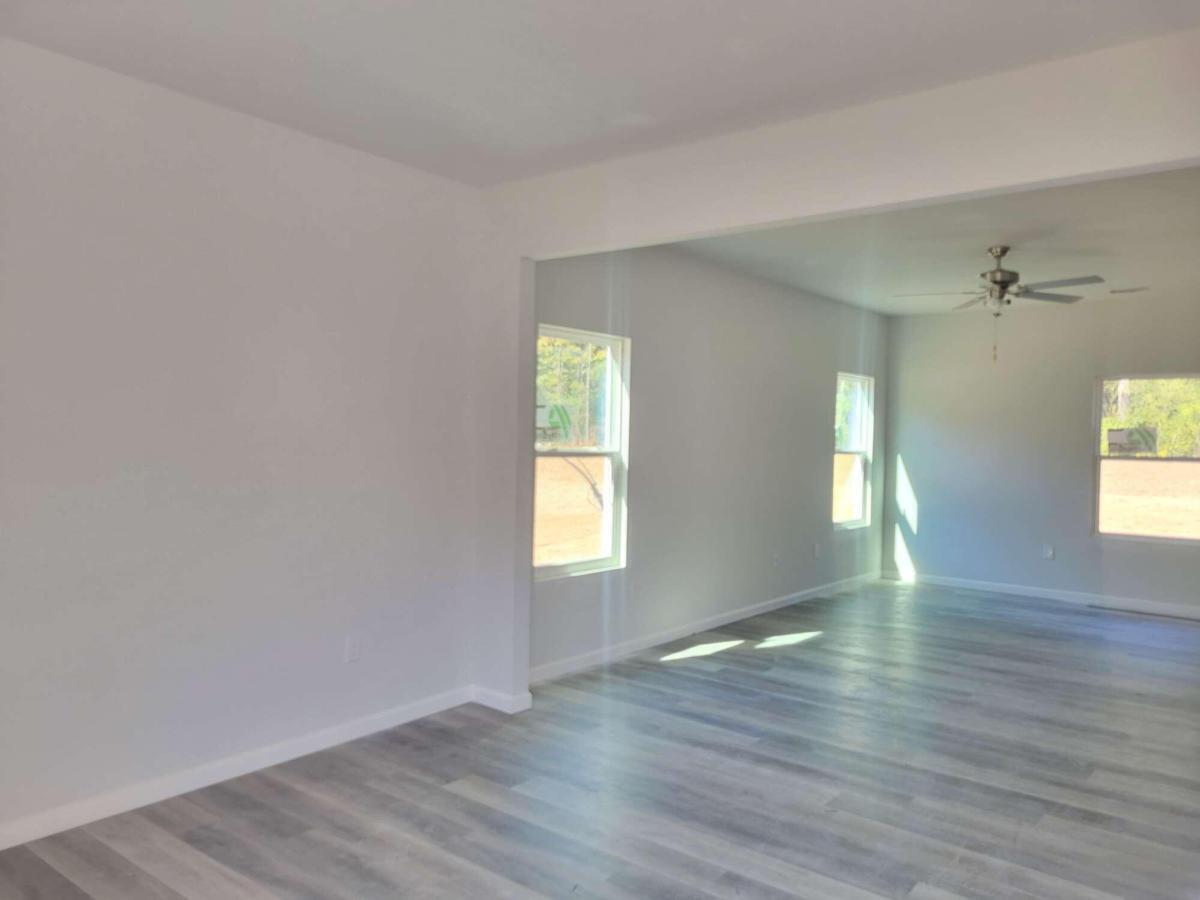 836 Courthouse Park DR 13