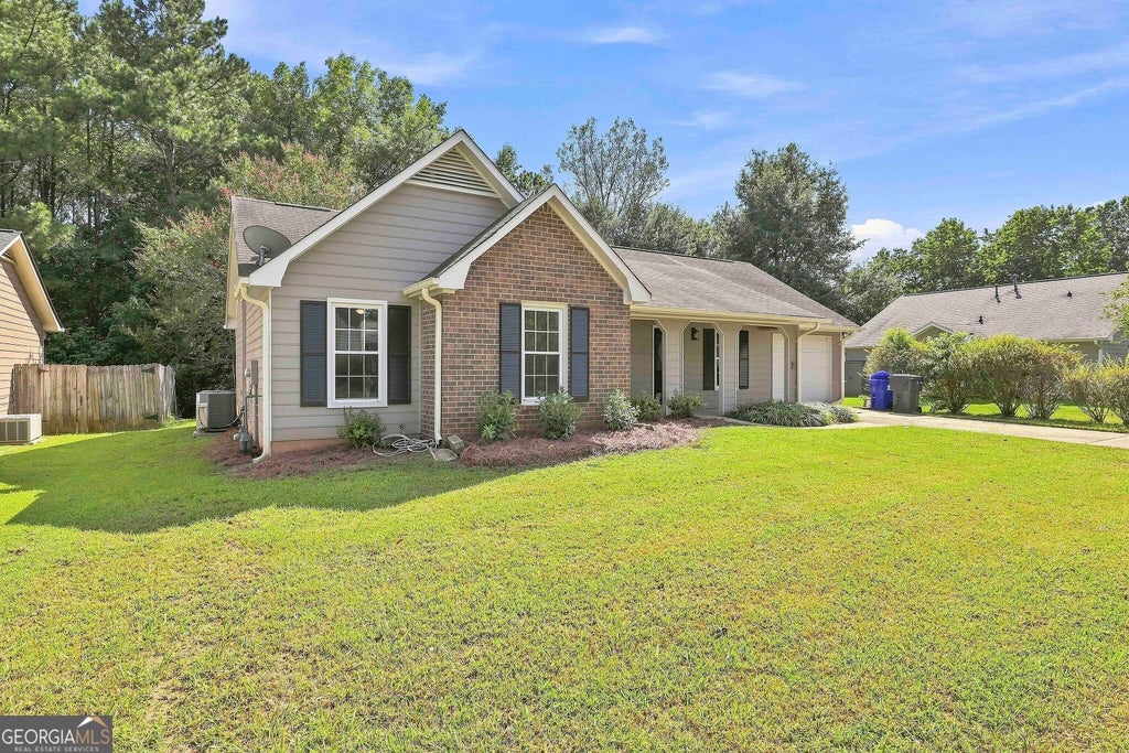 Photo of 295 Cornwallis Way, Fayetteville, GA 30214 (MLS # 10837634)