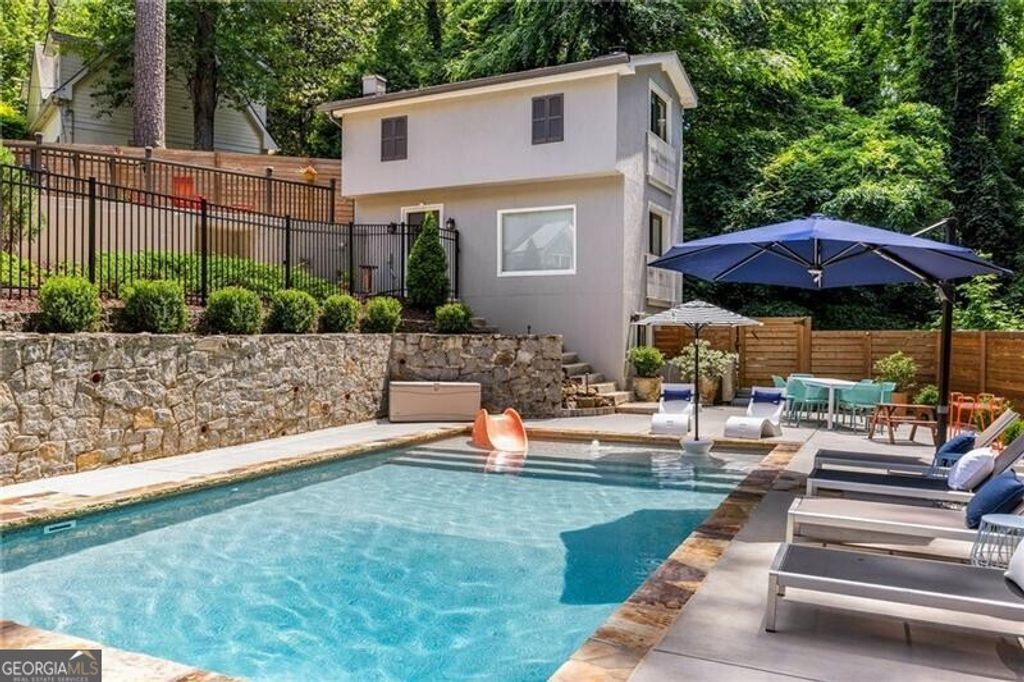 Photo of 1793 Warren Court NW, Atlanta, GA 30318 (MLS # 10769931)