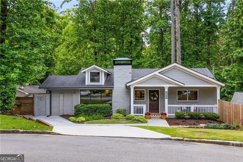 Photo of 1793 Warren Court NW, Atlanta, GA 30318 (MLS # 10769931)