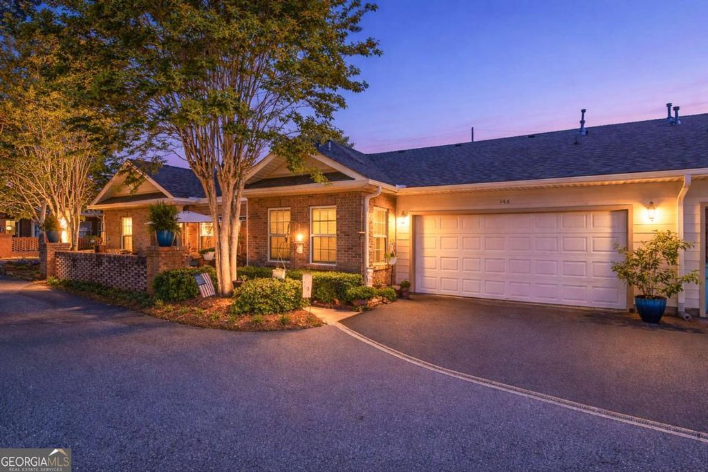 Photo of 149 Villa Park Circle, Stone Mountain, GA 30087 (MLS # 10729936)