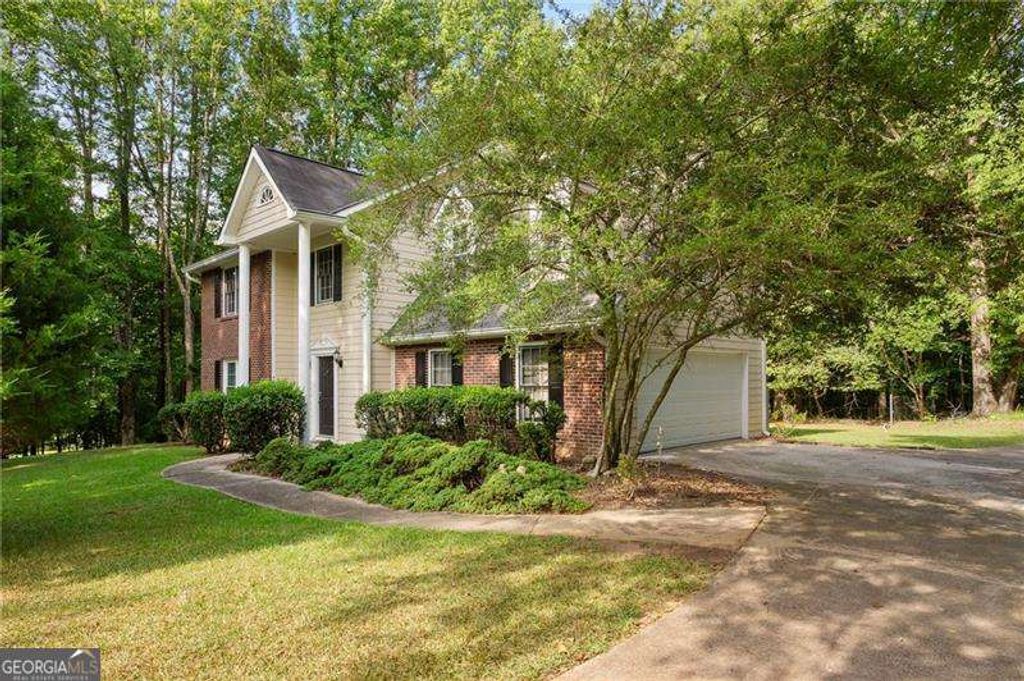 Photo of 115 Granby Lane, Fayetteville, GA 30215 (MLS # 10664240)