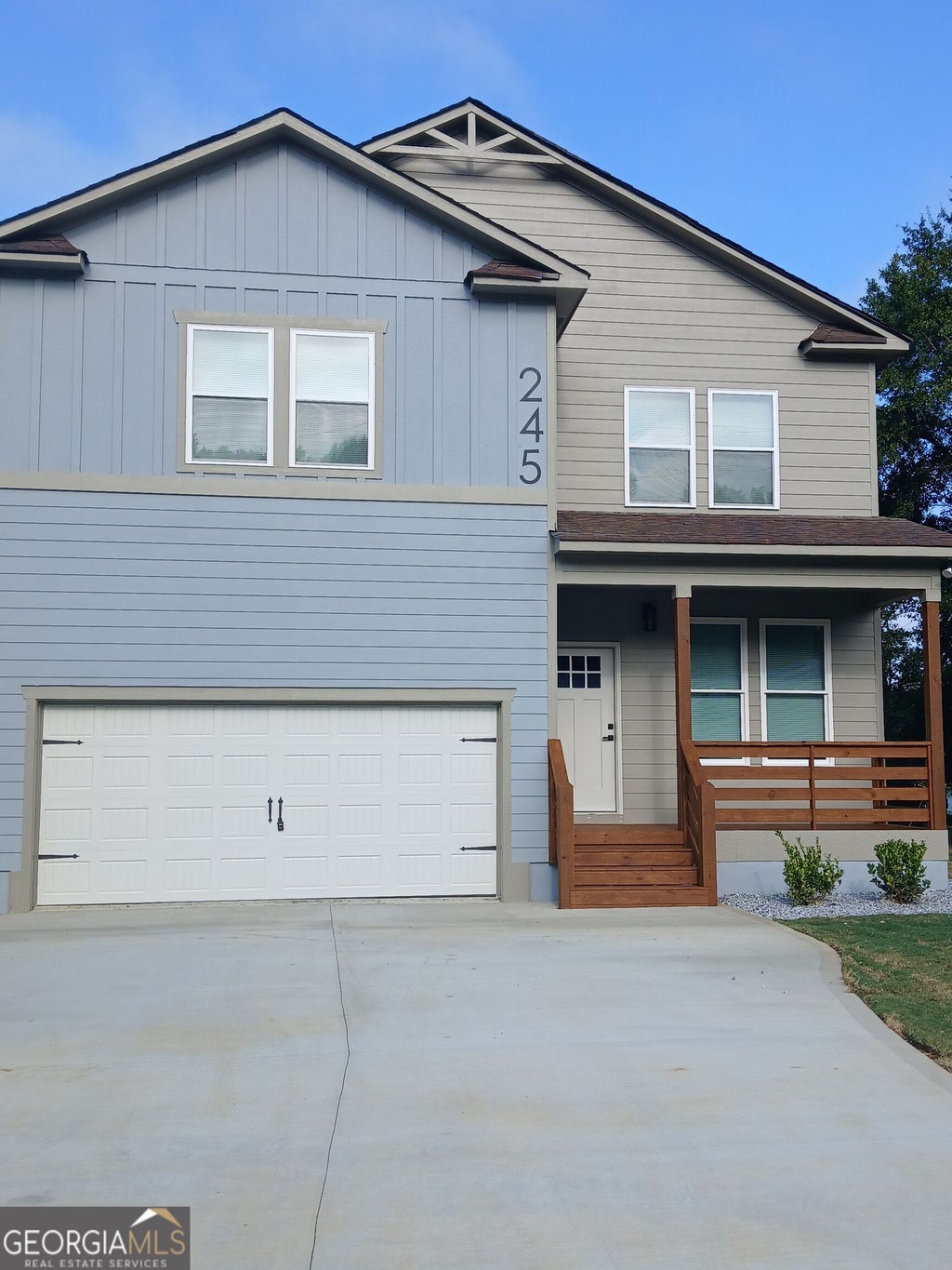 Photo of 245 Lakeview Drive, Locust Grove, GA 30248 (MLS # 10832150)
